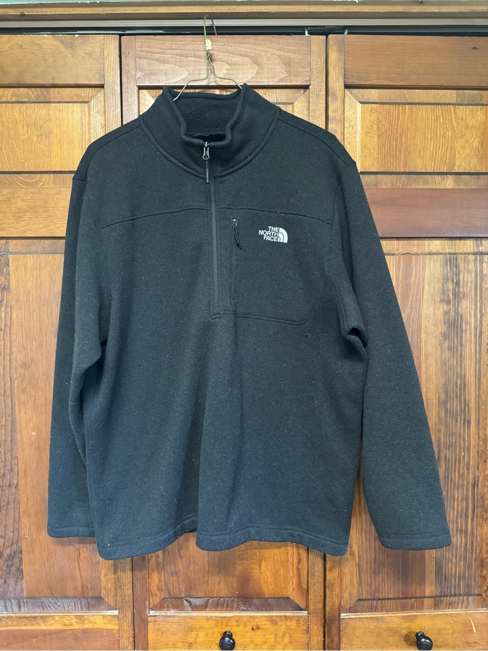 The North Face Men's Black Half-Zip Fleece Pullover